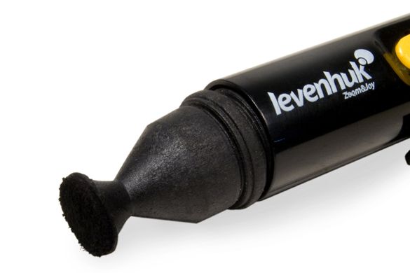 Купить Чистящий карандаш Levenhuk Cleaning Pen LP10 в Украине