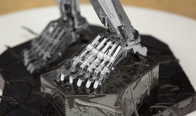 Купить Металлический 3D конструктор "Звездные Войны - Мандалорец IG-11" Metal Earth ICX213 в Украине