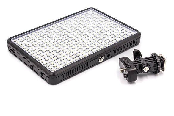 Купити Накамерне світло PowerPlant LED 320l (LED320I) в Україні