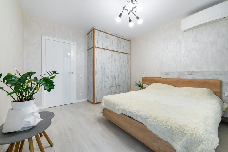 air humidifier home bedroom eastern european person — ілюстрація до статті