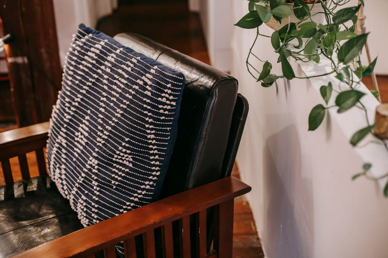 massage chair living room — ілюстрація до статті