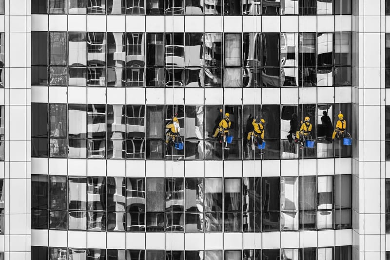window cleaning tool eastern european person — ілюстрація до статті