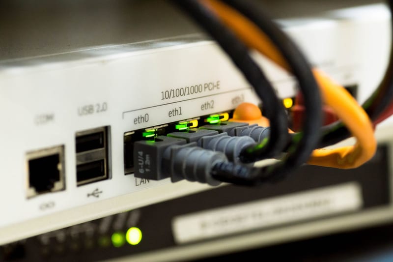router ups battery — ілюстрація до статті