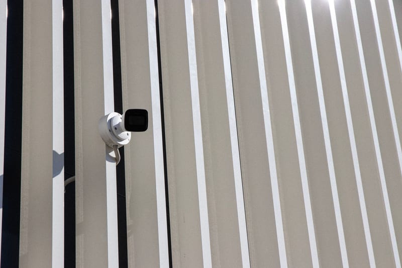 battery security camera eastern european person — приклад для огляду, фото 3