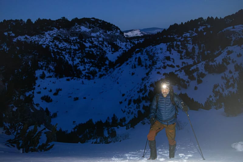 headlamp hiking trail — ілюстрація до статті