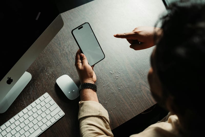 wireless charger smartphone desk — приклад для огляду, фото 3
