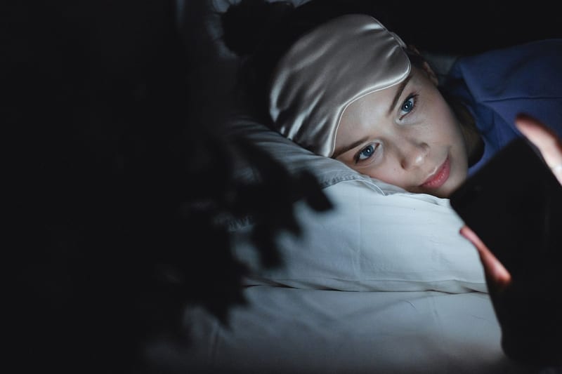 sleep mask silk — ілюстрація до статті