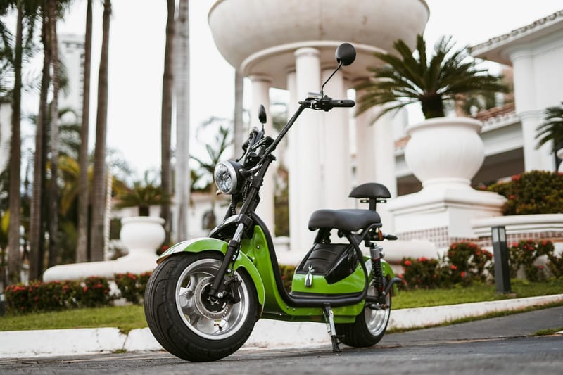 electric moped city — ілюстрація до статті