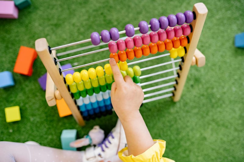 wooden abacus preschool eastern european person — приклад для огляду, фото 3