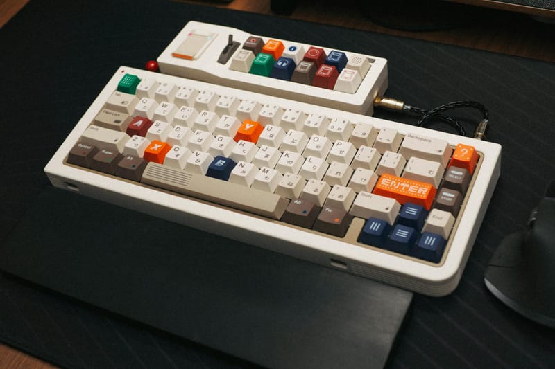 mechanical keyboard desk typing — приклад для огляду, фото 3