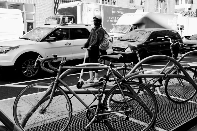 city bicycle commuter — ілюстрація до статті
