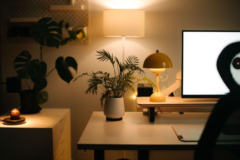 Топ 5 настільних ламп для роботи вдома